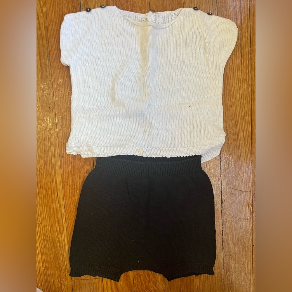 Message In A Bottle size 9m knit, 2 piece, short sleeve , shorts set